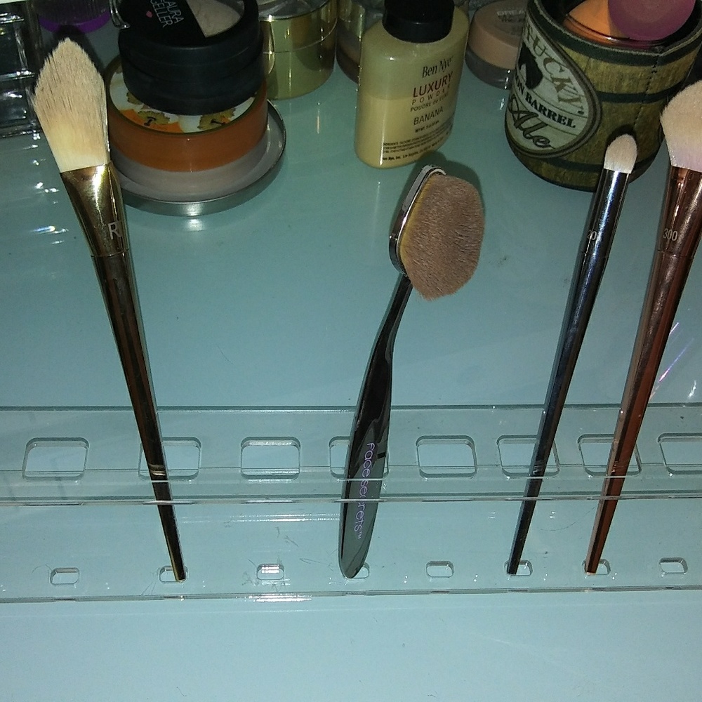 Acrylic Makeup Brush Holder!